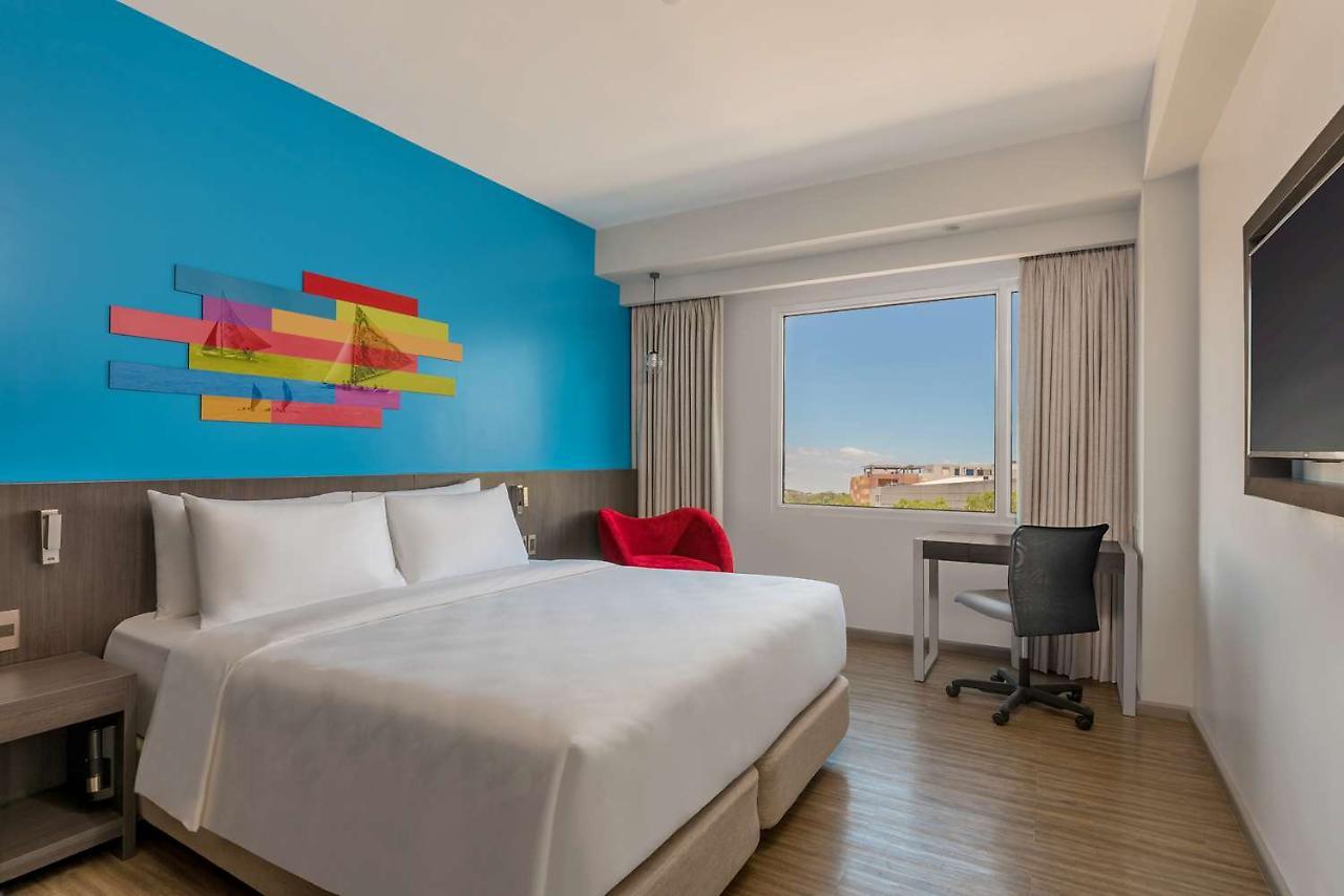Park Inn By Radisson Iloilo Esterno foto