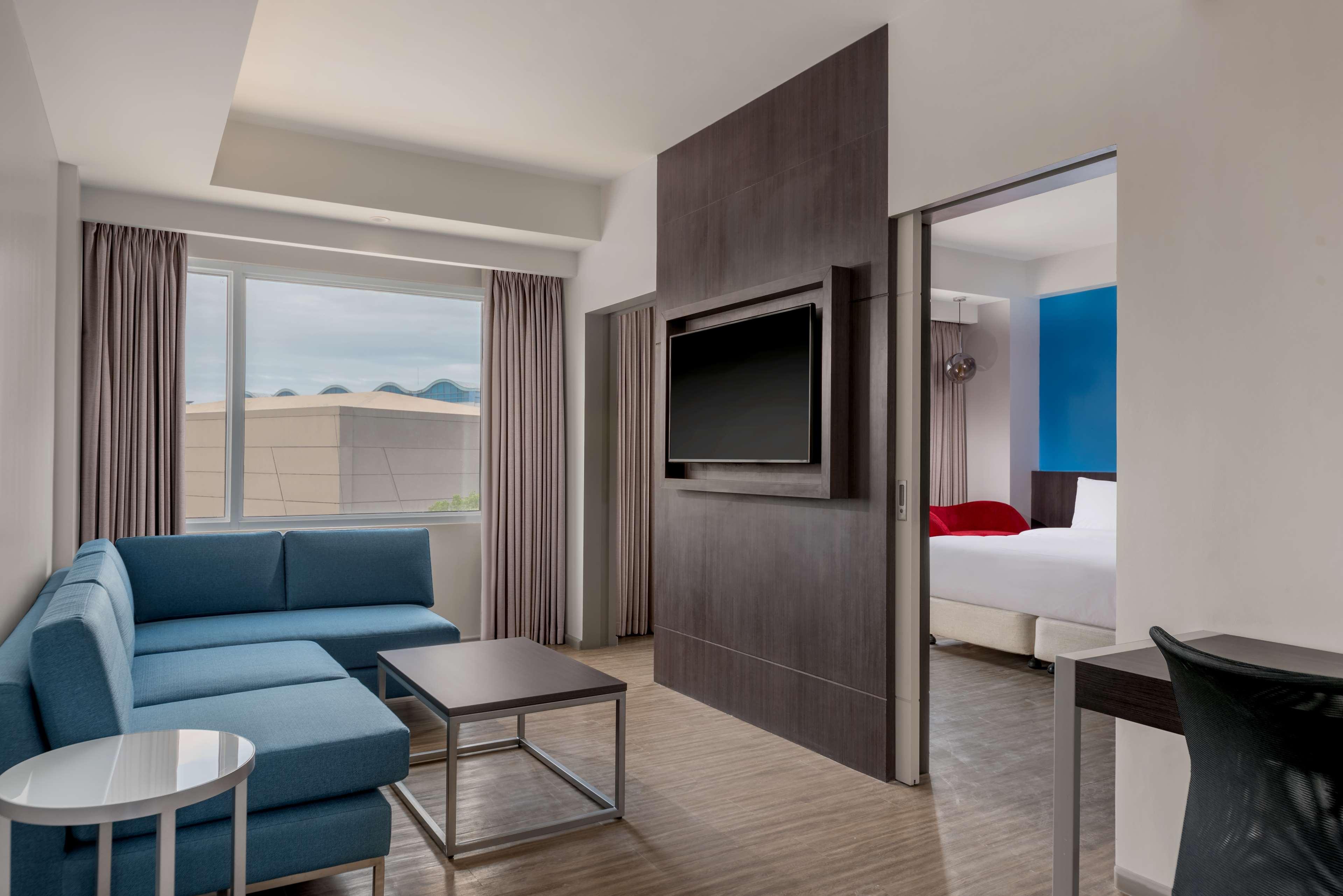Park Inn By Radisson Iloilo Esterno foto