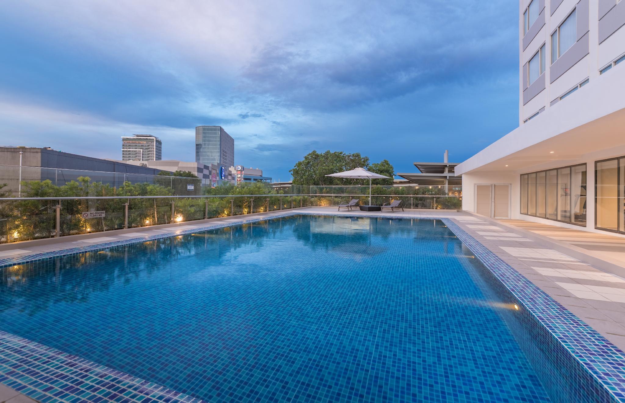 Park Inn By Radisson Iloilo Esterno foto