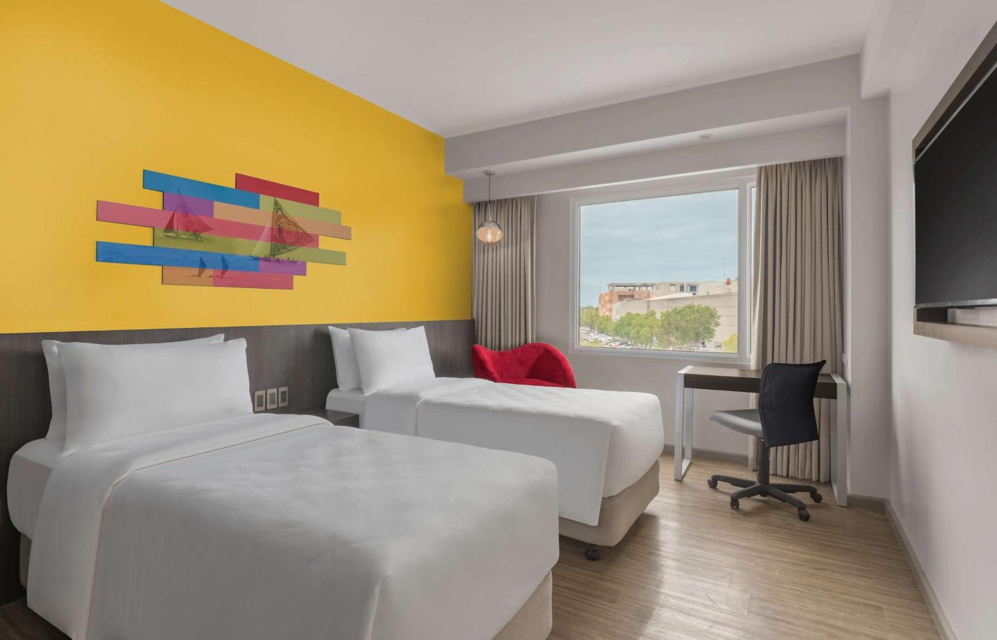 Park Inn By Radisson Iloilo Esterno foto