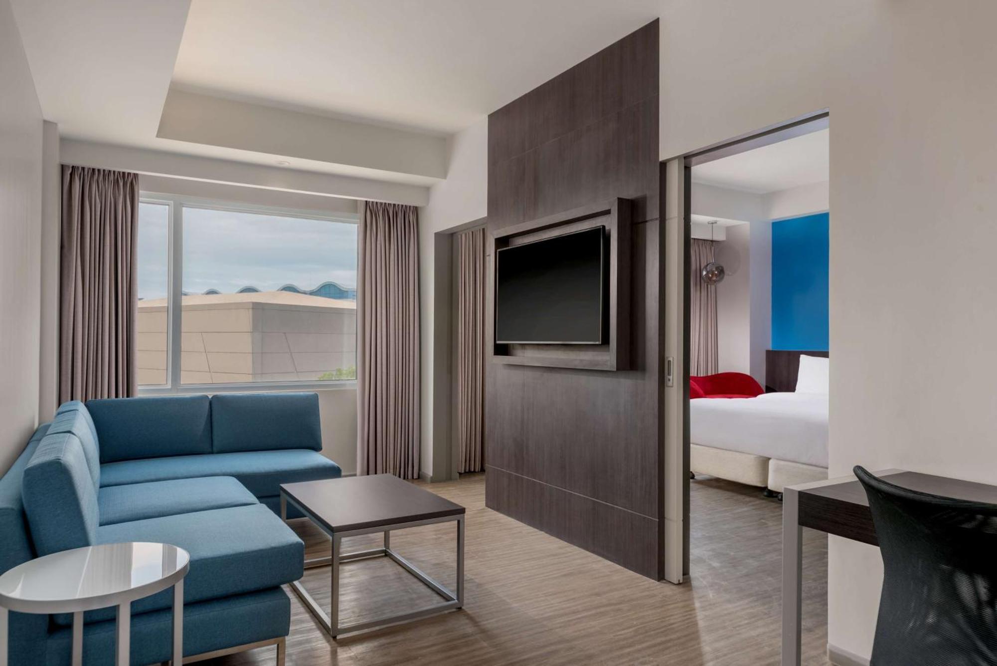 Park Inn By Radisson Iloilo Esterno foto