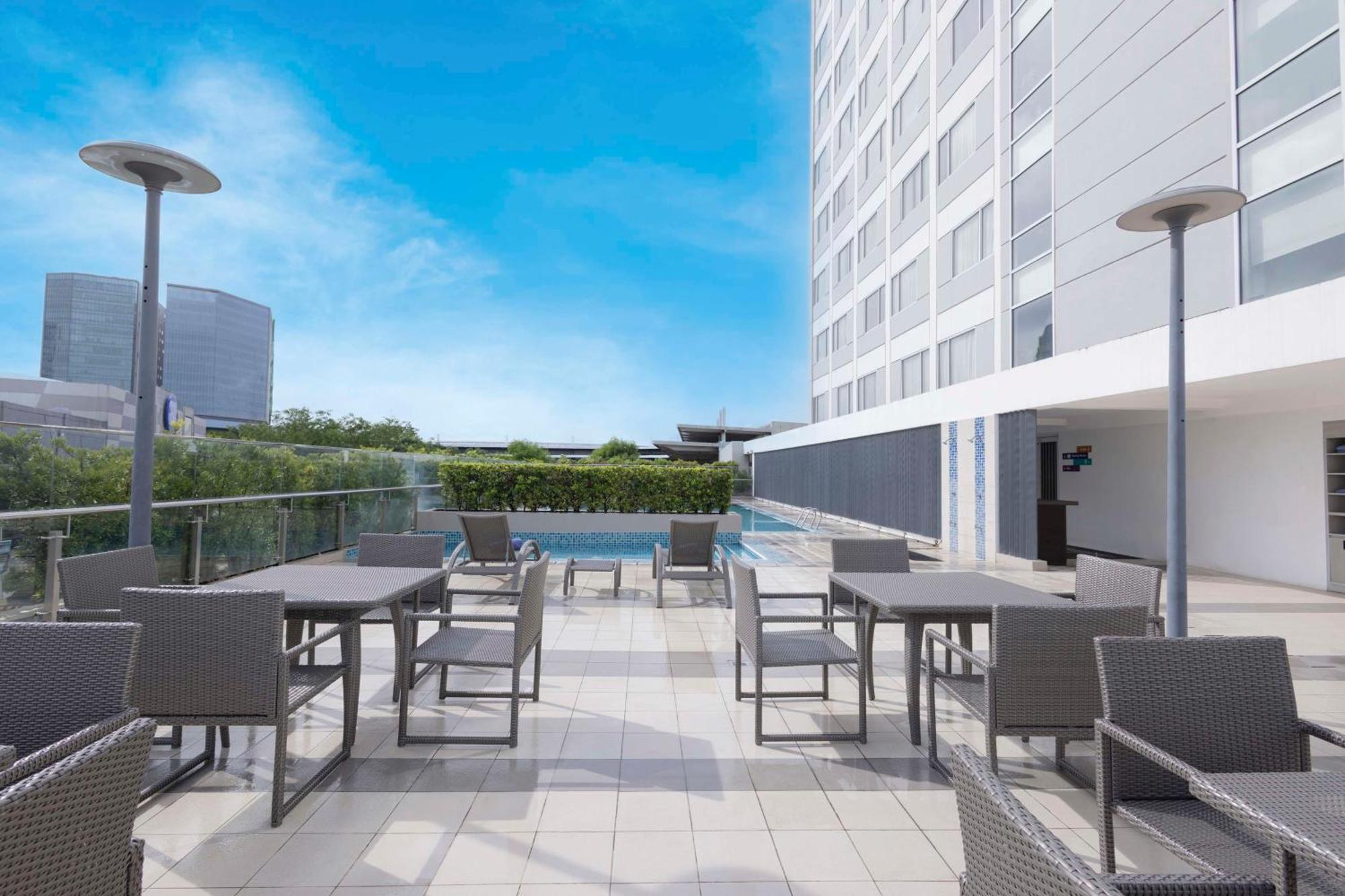 Park Inn By Radisson Iloilo Esterno foto
